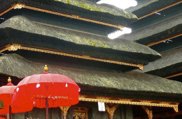 Indonésie - Bali - Les toits du temple de Bésakih